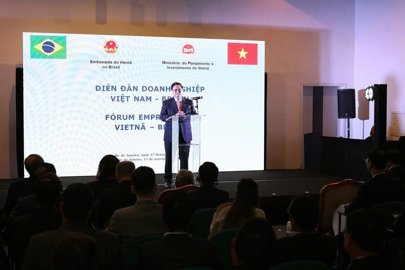 El premier vietnamita, Pham Minh Chinh, interviene en el Foro Empresarial Vietnam-Brasil. (Foto: VNA) El premier vietnamita, Pham Minh Chinh, interviene en el Foro Empresarial Vietnam-Brasil. (Foto: VNA)