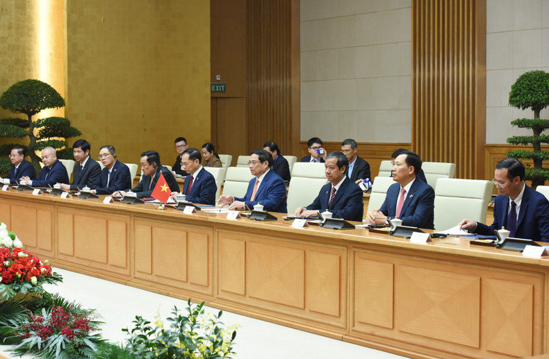 El primer ministro Pham Minh Chinh y miembros del Gobierno vietnamita. El primer ministro Pham Minh Chinh y miembros del Gobierno vietnamita.