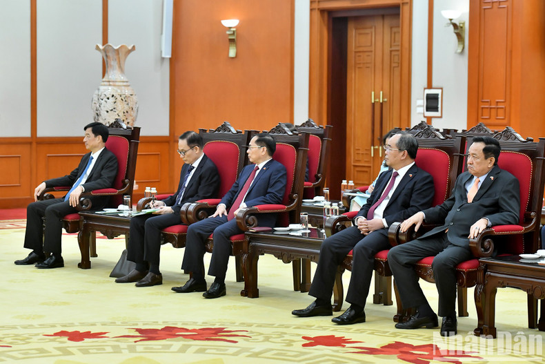 Delegados vietnamitas al encuentro. Delegados vietnamitas al encuentro.