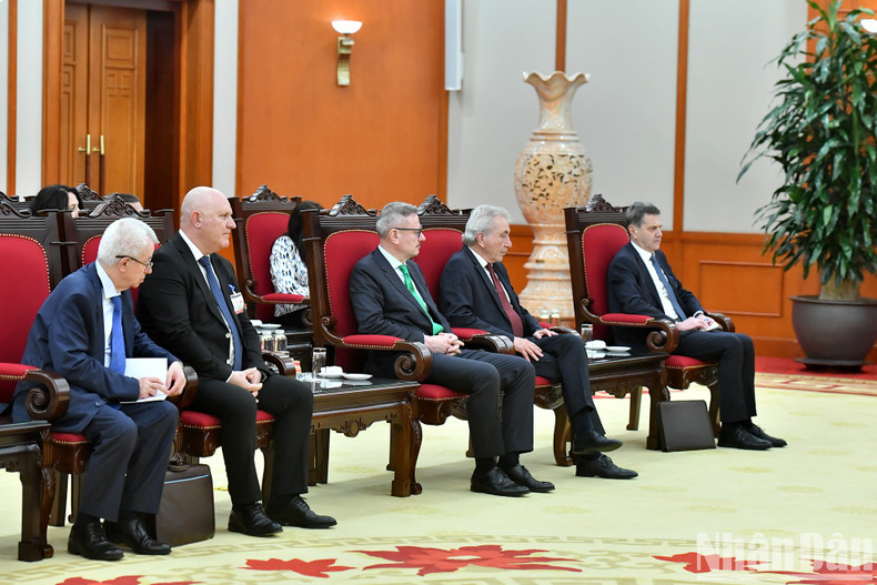 Delegados búlgaros al encuentro. Delegados búlgaros al encuentro.