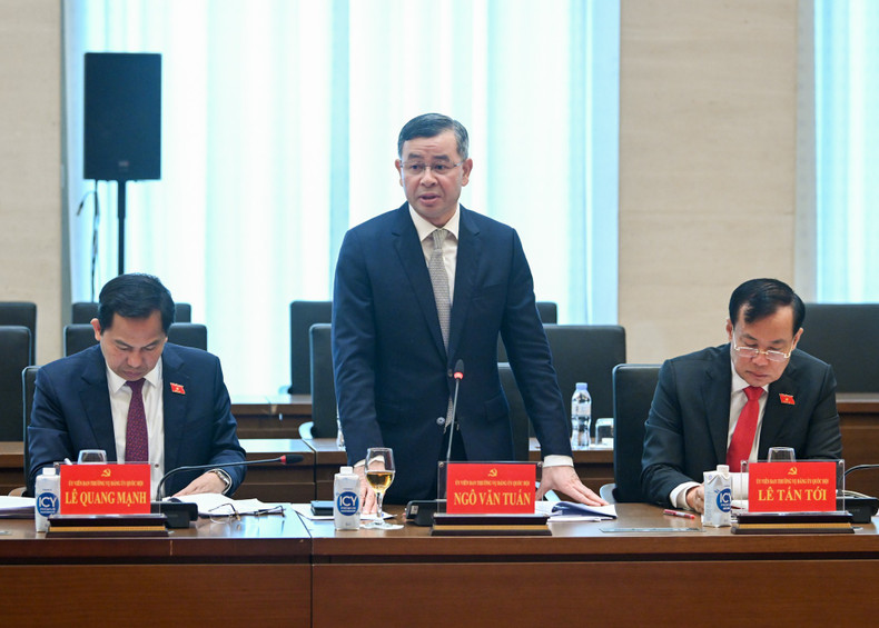 El auditor general estatal de Vietnam, Ngo Van Tuan, interviene en la cita. El auditor general estatal de Vietnam, Ngo Van Tuan, interviene en la cita.