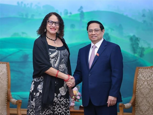 El primer ministro de Vietnam, Pham Minh Chinh, y la ministra de Ciencia, Tecnología e Innovación de Brasil, Luciana Santos. (Foto: VNA) El primer ministro de Vietnam, Pham Minh Chinh, y la ministra de Ciencia, Tecnología e Innovación de Brasil, Luciana Santos. (Foto: VNA)