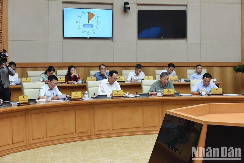 Los vicepremieres y representantes de los ministerios a la conferencia.