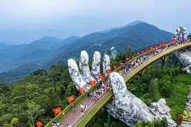 El Puente Dorado en la ciudad vietnamita de Da Nang. (Foto: VNA)