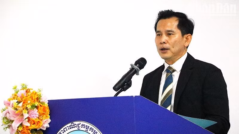 El vicepresidente de la Cámara de Comercio de Camboya, Tan Monivann, habla en la cita. (Foto: Nhan Dan)