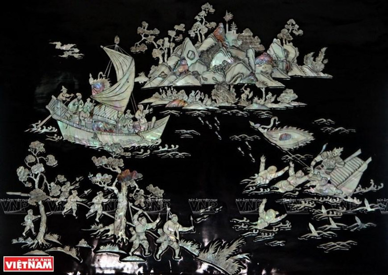 Pintura en mosaico sobre el rey Ngo Quyen que derrotó al ejército Han del Sur. (Foto: VNA) Pintura en mosaico sobre el rey Ngo Quyen que derrotó al ejército Han del Sur. (Foto: VNA)