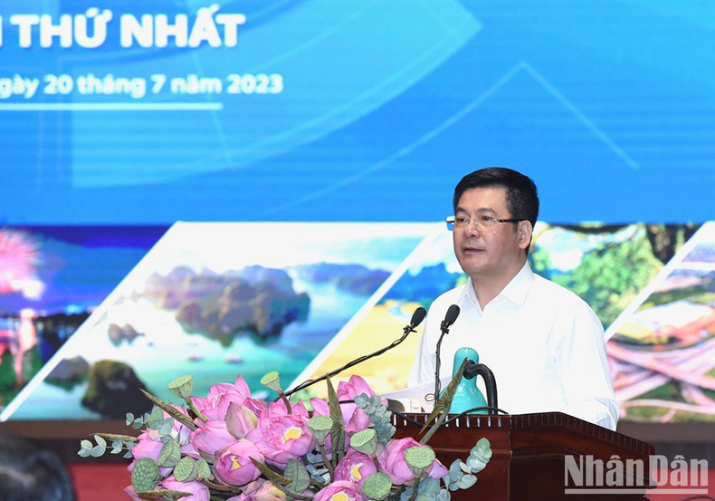 El ministro de Industria y Comercio, Nguyen Hong Dien, interviene. El ministro de Industria y Comercio, Nguyen Hong Dien, interviene.