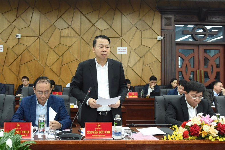Habla el viceministro de Finanzas Nguyen Duc Chi. Habla el viceministro de Finanzas Nguyen Duc Chi.