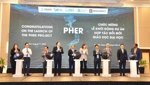 El lanzamiento del Proyecto de Asociación para la Reforma de la Educación Superior (PHER) en Vietnam. El lanzamiento del Proyecto de Asociación para la Reforma de la Educación Superior (PHER) en Vietnam.