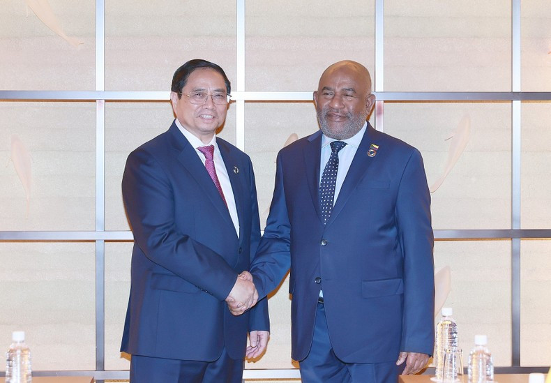 El primer ministro de Vietnam, Pham Minh Chinh, se reúne con el presidente de las Comoras, Azali Assoumani. El primer ministro de Vietnam, Pham Minh Chinh, se reúne con el presidente de las Comoras, Azali Assoumani.