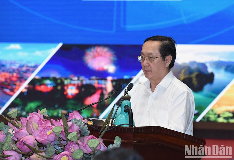 El ministro de Ciencia y Tecnología, Huynh Thanh Dat, en la reunión. El ministro de Ciencia y Tecnología, Huynh Thanh Dat, en la reunión.