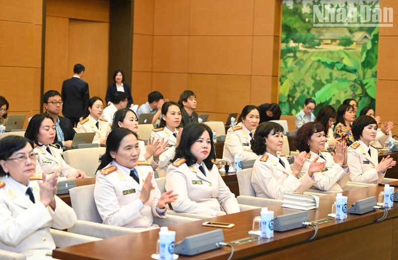 La delegación de agentes femeninas del Ministerio de Seguridad Pública en la cita. La delegación de agentes femeninas del Ministerio de Seguridad Pública en la cita.