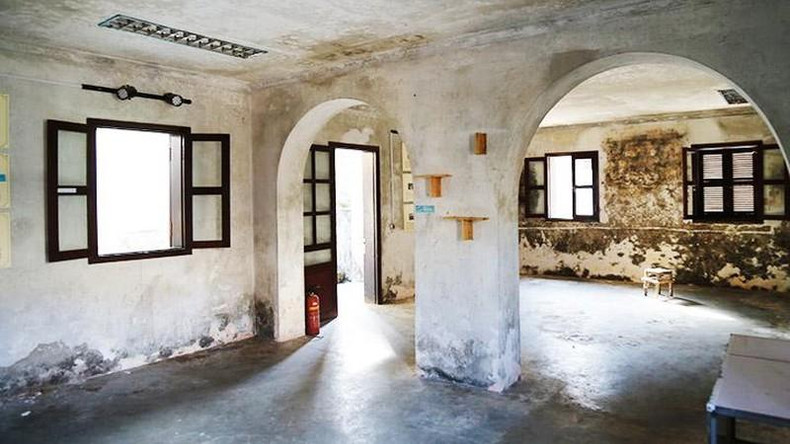 La mansión cuenta con 36 habitaciones. La mansión cuenta con 36 habitaciones.