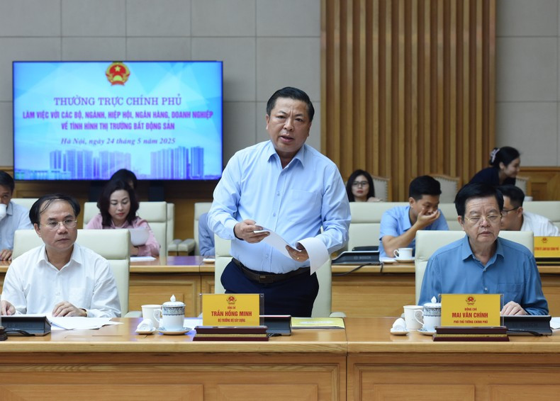 El ministro de Construcción, Tran Hong Minh, interviene en el evento. El ministro de Construcción, Tran Hong Minh, interviene en el evento.