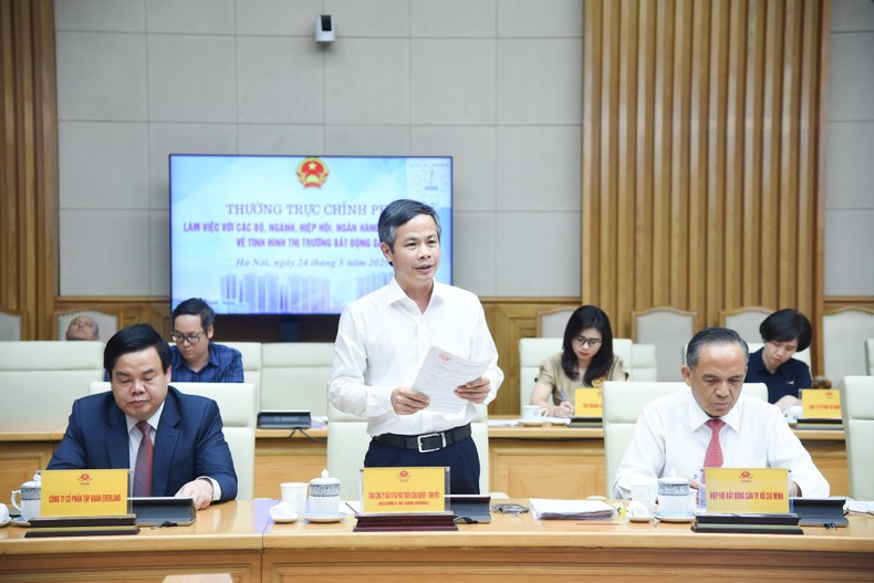 El representante de la corporación Becamex IDC en el evento. El representante de la corporación Becamex IDC en el evento.