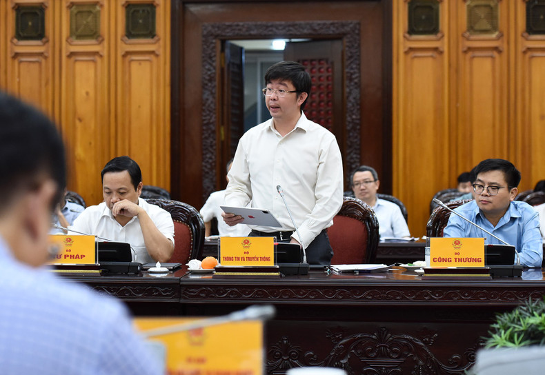 El viceministro de Información y Comunicación Bui Hoang Phuong.