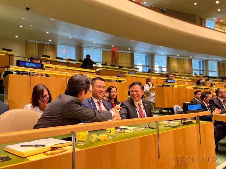 El 11 de octubre de 2022, en el 77 período de sesiones de la Asamblea General de la ONU en Nueva York, Vietnam fue elegido miembro del Consejo de Derechos Humanos para el período 2023-2025. Este resultado es un reconocimiento internacional de los esfuerzos continuos del país en la promoción y protección de los derechos humanos.