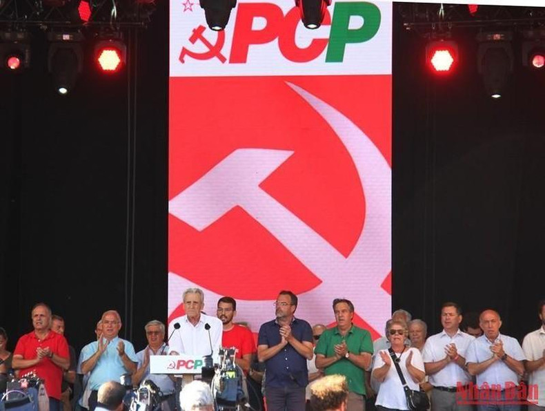 El secretario general del PCP, Jerónimo de Sousa, afirmó que la solidaridad internacional contribuye a difundir el espíritu del Festival de Avante y promover los esfuerzos por la paz y la amistad.