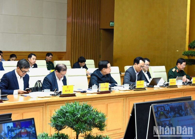 Asistentes a la cita. Asistentes a la cita.