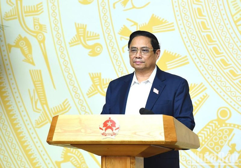 Minh Chinh interviene en el evento. Minh Chinh interviene en el evento.