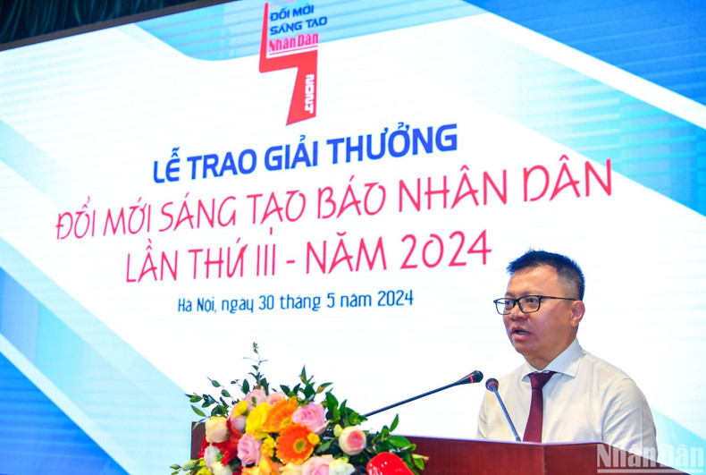 Interviene Quoc Minh.