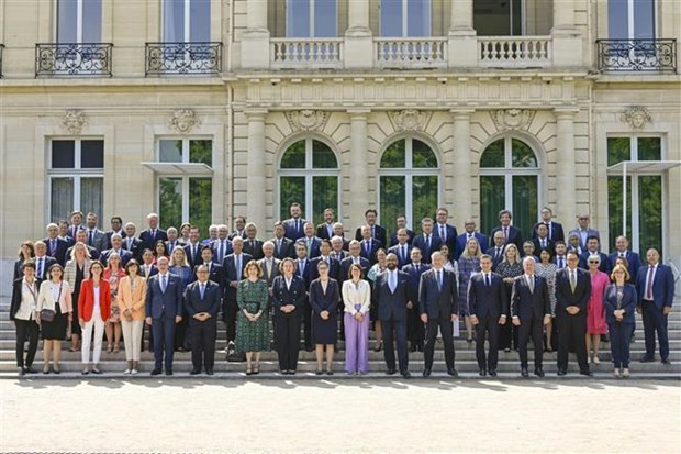 Dirigentes de los países participantes en la reunión de la OCDE. Dirigentes de los países participantes en la reunión de la OCDE.
