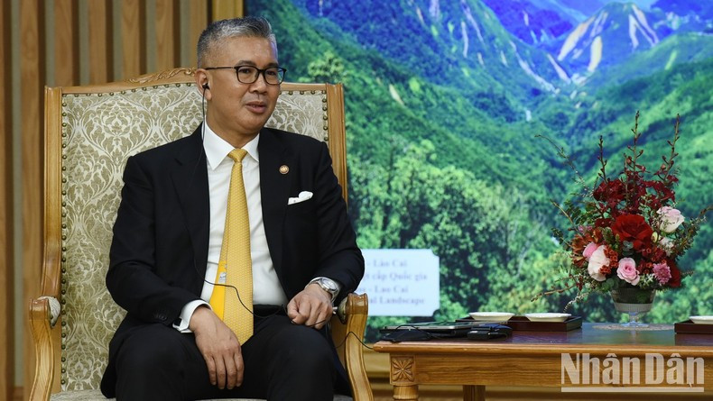 Zafrul Abdul Aziz habla en el evento.