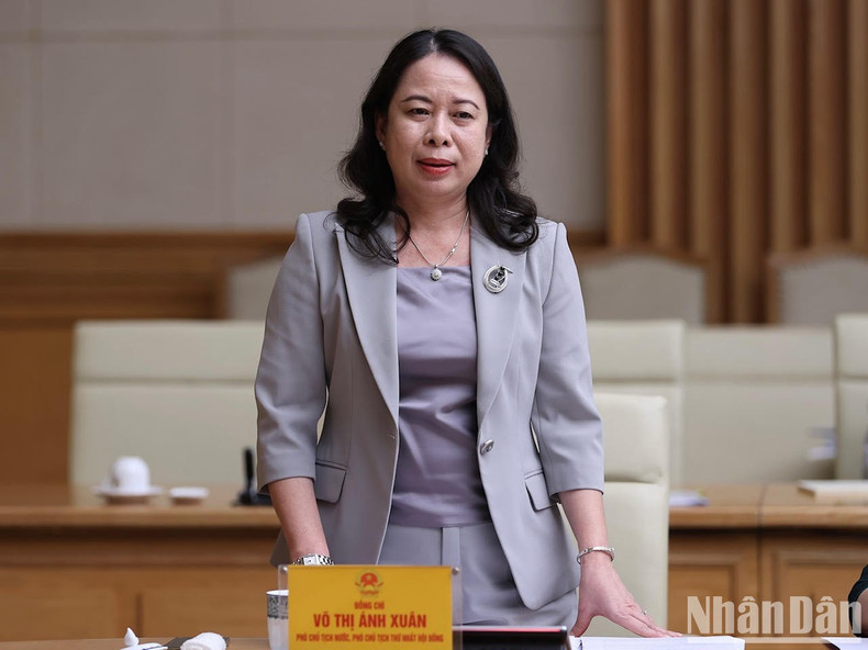 Vo Thi Anh Xuan, subjefa de Estado y vicepresidenta del Consejo, habla en la cita. Vo Thi Anh Xuan, subjefa de Estado y vicepresidenta del Consejo, habla en la cita.