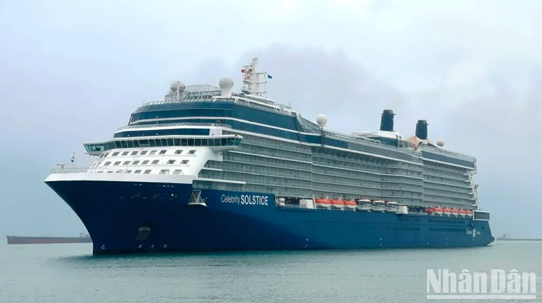 El crucero CELEBRITY SOLSTICE. El crucero CELEBRITY SOLSTICE.