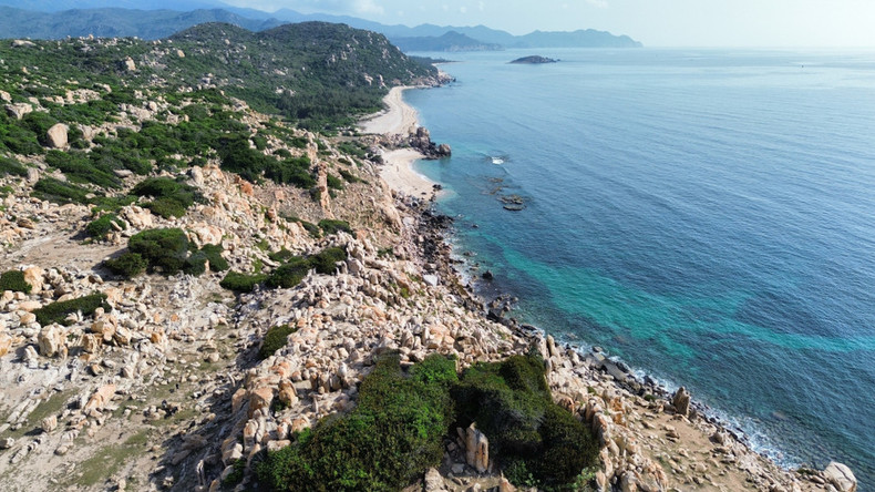 La belleza del parque de piedras en el Parque Nacional de Nui Chua.
