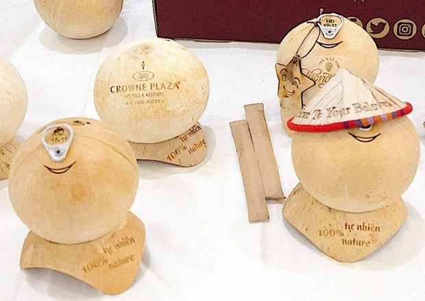 Los cocos pelados. (Fotografía: nongnghiep.vn) Los cocos pelados. (Fotografía: nongnghiep.vn)