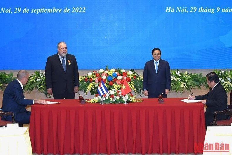 El Ministerio de Agricultura y Desarrollo Rural de Vietnam y el Ministerio de Agricultura de Cuba firman un Memorando de Entendimiento.