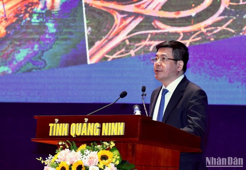 Habla el ministro de Industria y Comercio, Nguyen Hong Dien. Habla el ministro de Industria y Comercio, Nguyen Hong Dien.