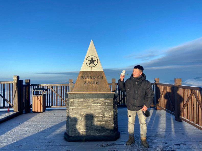 A fines de diciembre de 2022 cayeron fuertes nevadas que cubrieron al Fansipan.