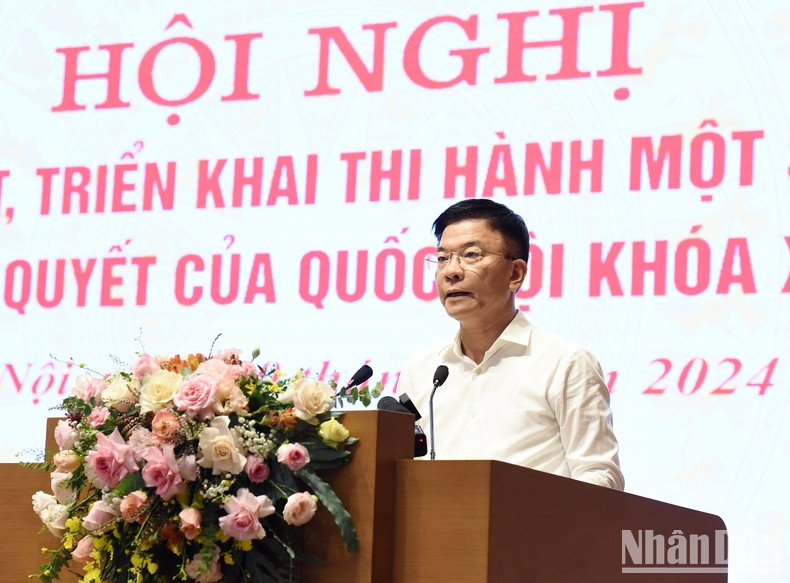 El viceprimer ministro Le Thanh Long habla en el acto. El viceprimer ministro Le Thanh Long habla en el acto.