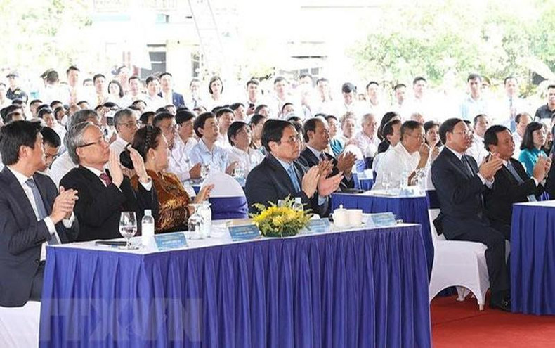 El primer ministro Pham Minh Chinh asiste a la ceremonia de inauguración de la autopista Van Don - Mong Cai. El primer ministro Pham Minh Chinh asiste a la ceremonia de inauguración de la autopista Van Don - Mong Cai.