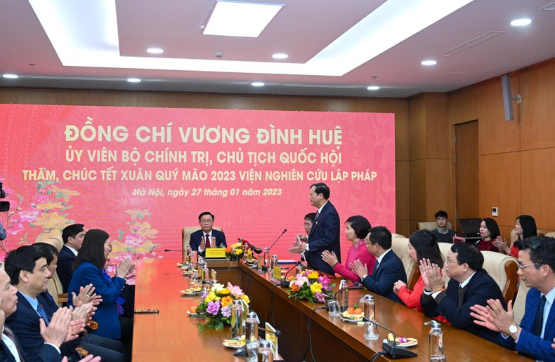 Panorama del encuentro. Panorama del encuentro.