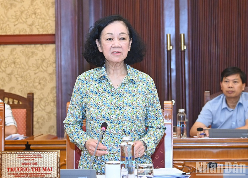 La miembro del Buró Político y permanente del Secretariado del Comité Central del PCV, Truong Thi Mai, habla en la cita. La miembro del Buró Político y permanente del Secretariado del Comité Central del PCV, Truong Thi Mai, habla en la cita.