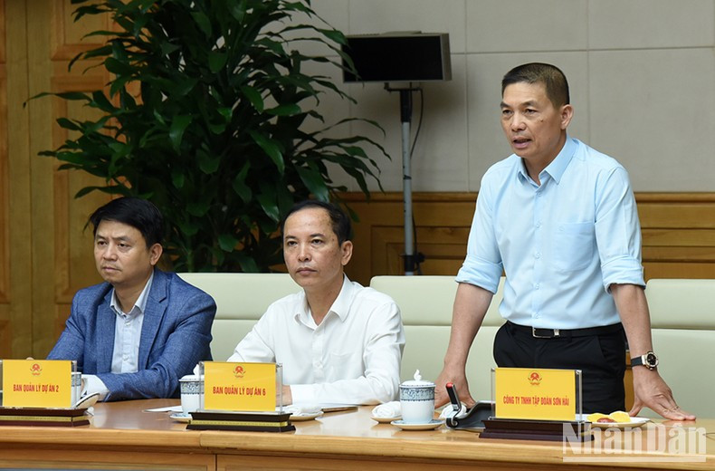 Un representante del Grupo Son Hai expresa sus opiniones.