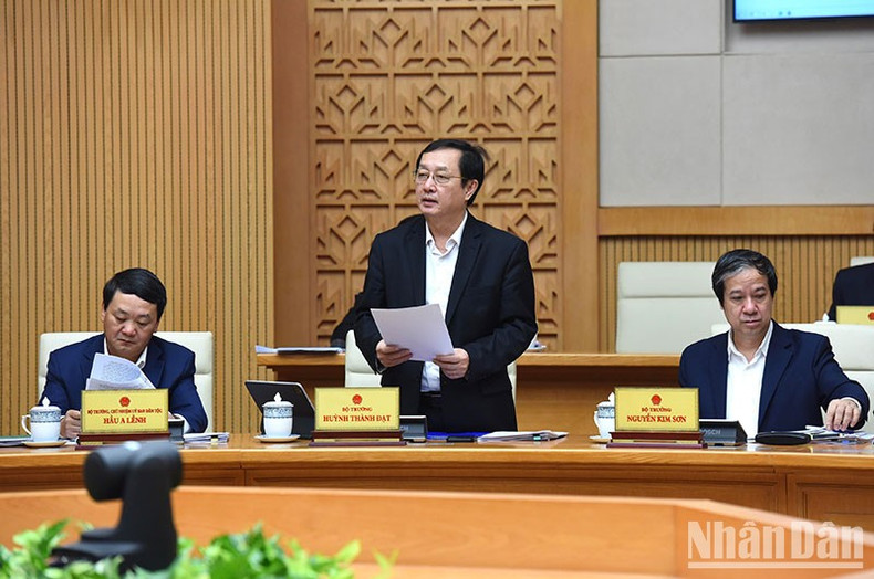 Habla Huynh Thanh Dat, ministro de Ciencia y Tecnología.