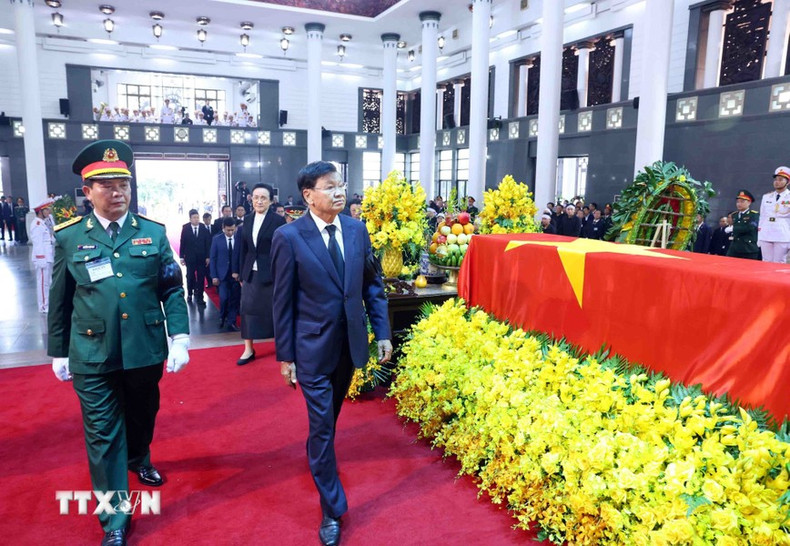 El dirigente laosiano en las exequias. El dirigente laosiano en las exequias.