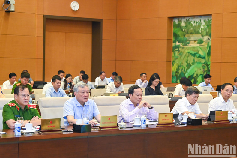 Asistentes a la cita. Asistentes a la cita.