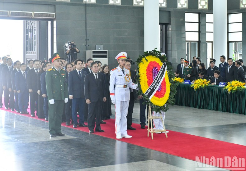 La delegación de la Academia de Ciencias Sociales de Vietnam.