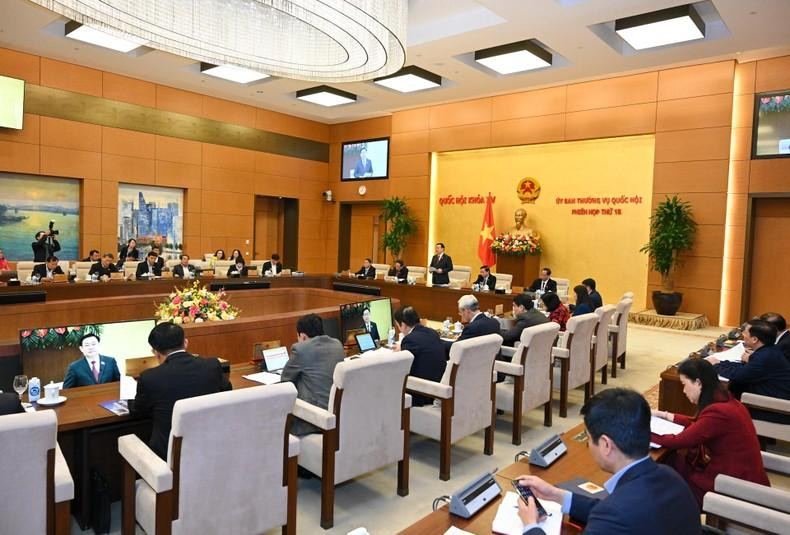 Escena de la reunión. Escena de la reunión.