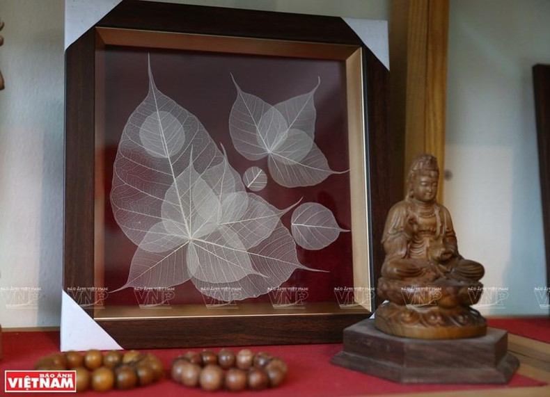 Una obra de hojas de Bodhi. (Foto: VNA) Una obra de hojas de Bodhi. (Foto: VNA)