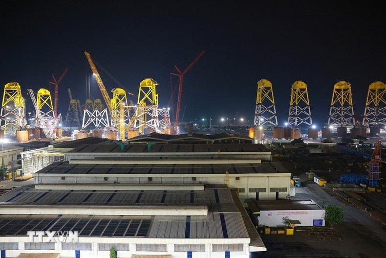 El Centro de Industria Energética y Servicios de Logística Portuaria de PTST. El Centro de Industria Energética y Servicios de Logística Portuaria de PTST.