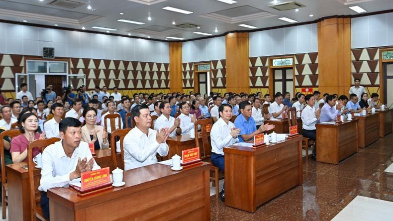 Delegados asistentes a la cita. Delegados asistentes a la cita.