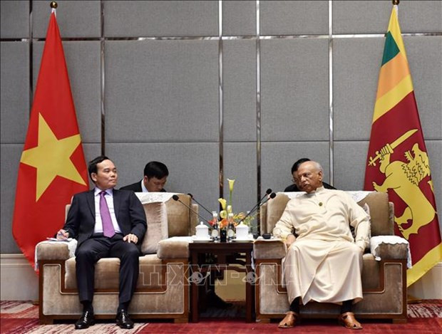 El sujefe de Gobierno vietnamita Tran Luu Quang y el primer ministro de Sri Lanka, Dinesh Gunawardena (Foto:VNA) El sujefe de Gobierno vietnamita Tran Luu Quang y el primer ministro de Sri Lanka, Dinesh Gunawardena (Foto:VNA)