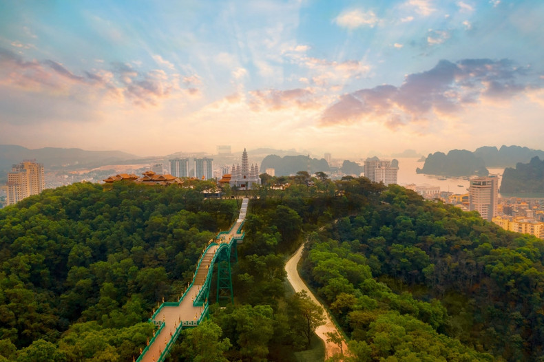 El conjunto de obras espirituales de Bao Hai Linh Thong Tu.