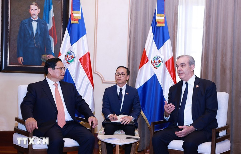 El primer ministro de Vietnam, Pham Minh Chinh, y el presidente de República Dominicana, Luis Abinader Corona, se reúnen antes de las conversaciones oficiales. El primer ministro de Vietnam, Pham Minh Chinh, y el presidente de República Dominicana, Luis Abinader Corona, se reúnen antes de las conversaciones oficiales.